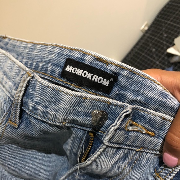 MOM JEANS LIGHT WASH - Picture 3 of 6